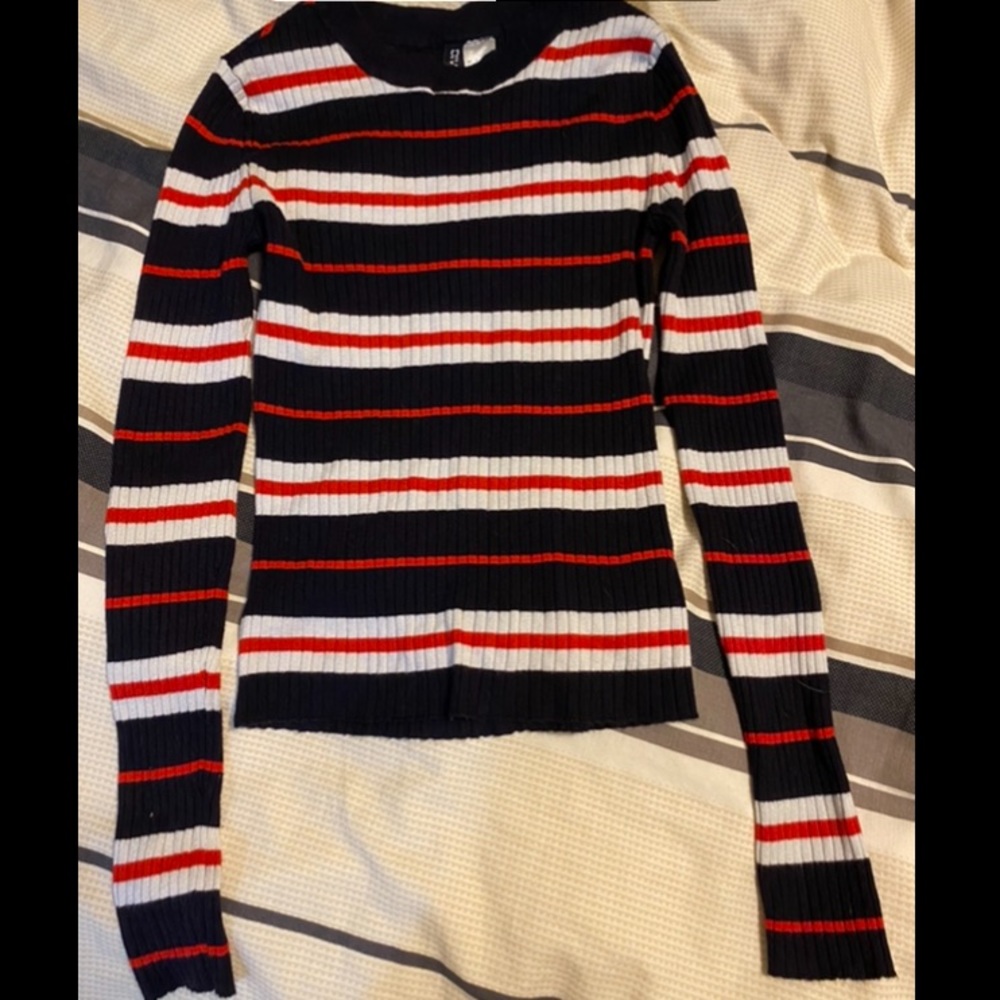 Striped fitted long sleeve shirt